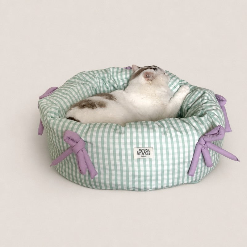 Green Gingham Knotted Bow Cat Bed