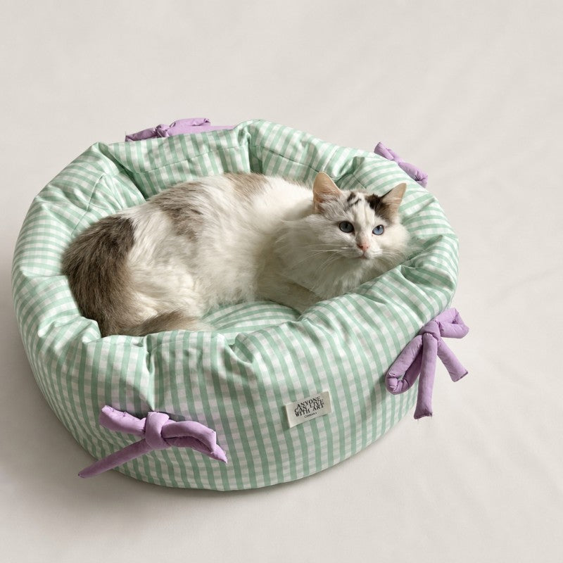 Green Gingham Knotted Bow Cat Bed
